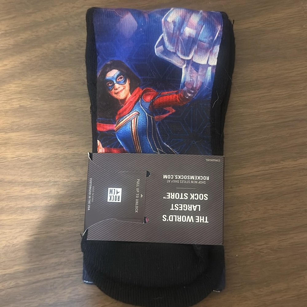 NEW‎ Marvel socks - Picture 2 of 2